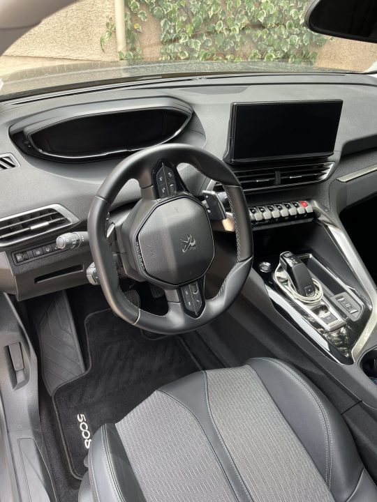Concept nettoyage voiture sans eau Avignon